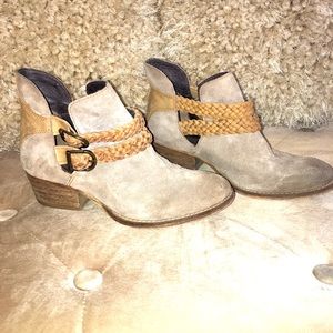 Stylish ankle slip on boots